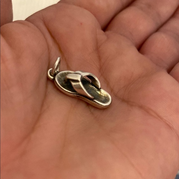 James Avery Retired Flip Flop Charm 925 stamped - Picture 2 of 6